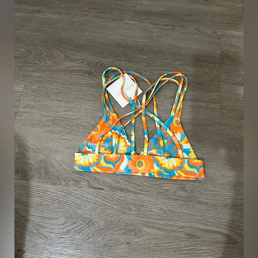 Kulani kini Maimi moon triangle cross back - Picture 2 of 5